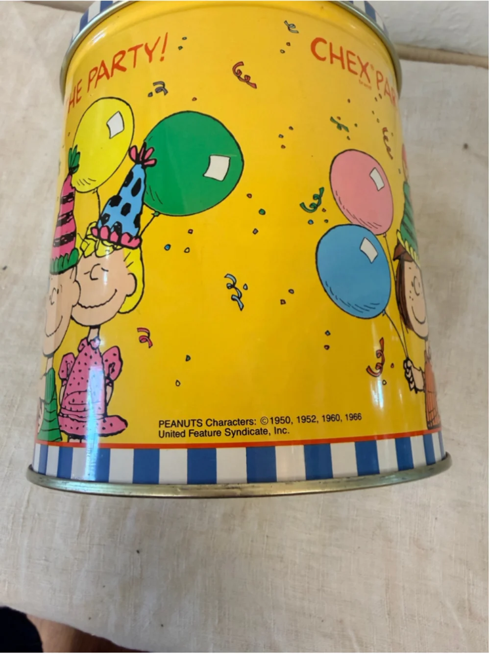 Vintage Peanuts 40th Anniversary Chex Party Mix Metal Tin
